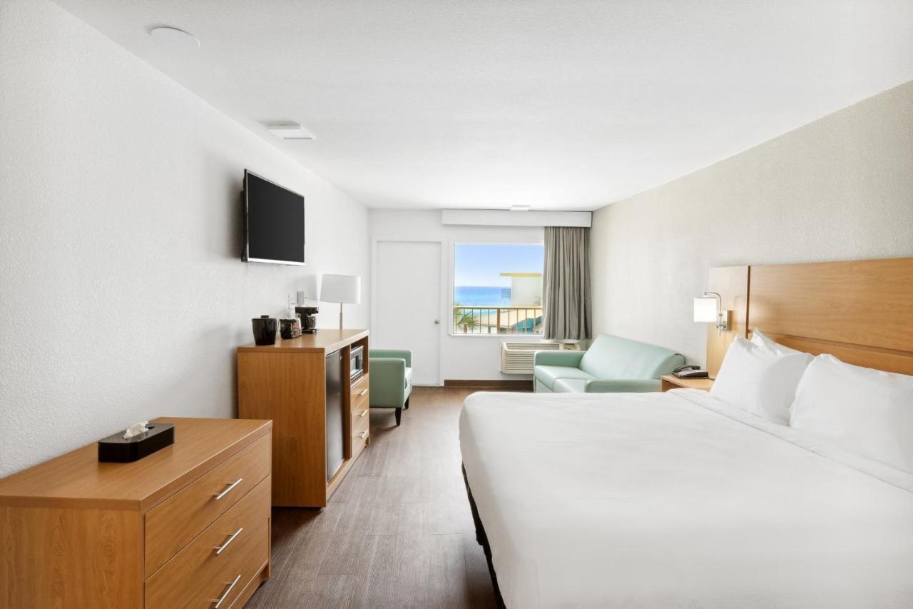 Chateau Beachfront Hotel, A By The Sea Resort Панама Сити Бийч Екстериор снимка