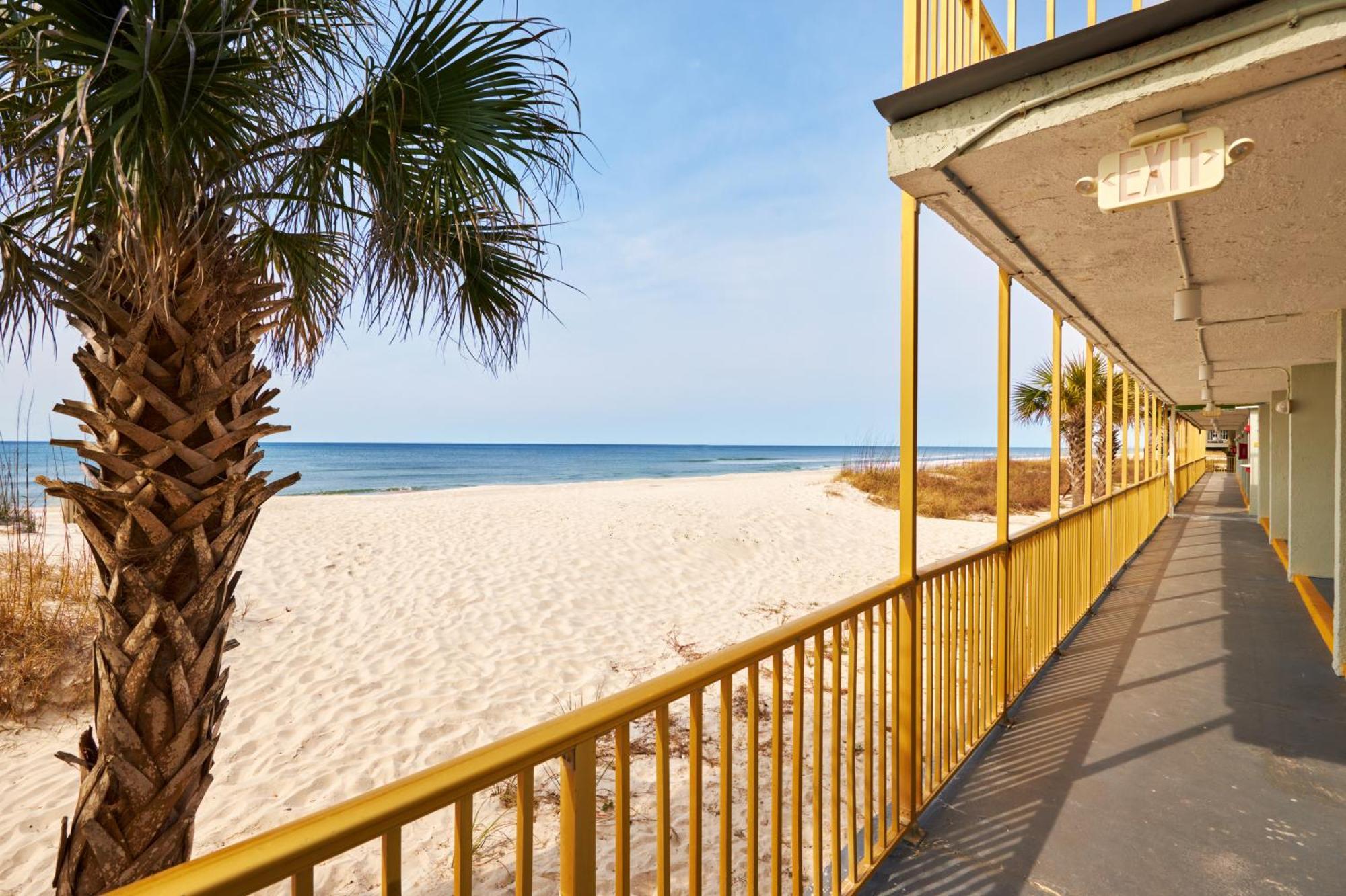 Chateau Beachfront Hotel, A By The Sea Resort Панама Сити Бийч Екстериор снимка